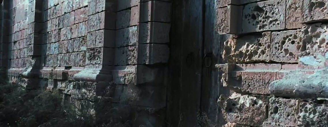 wide_crop query 2